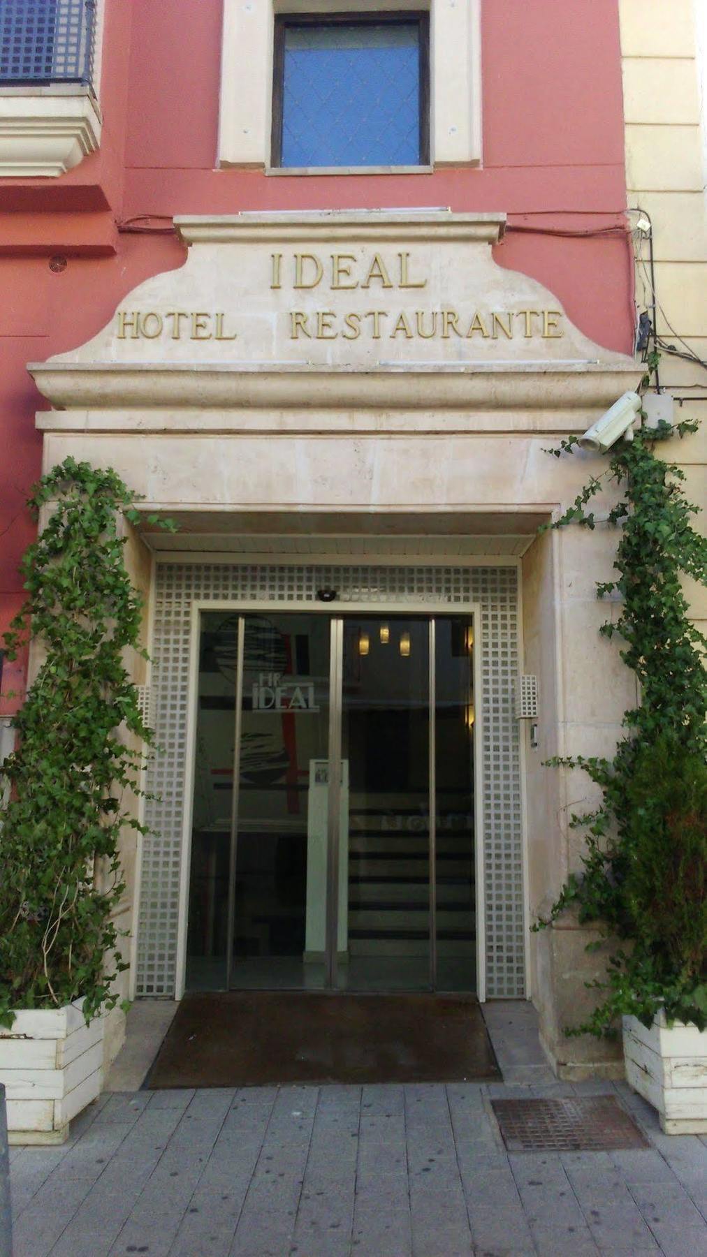 Hotel Ideal Вильярробледо Экстерьер фото